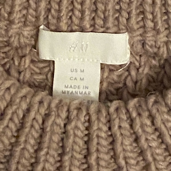 H&M Cable Knit Cropped Sweater M - Picture 7 of 9